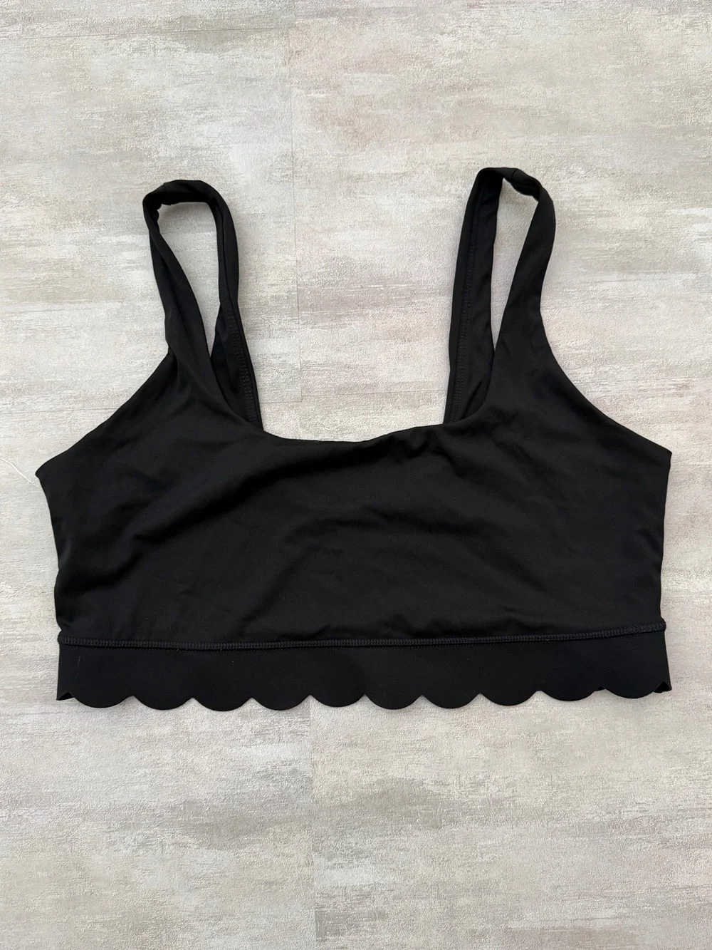 JoyLab | Scalloped Hem Medium Support Sports Bra Black - Size XL